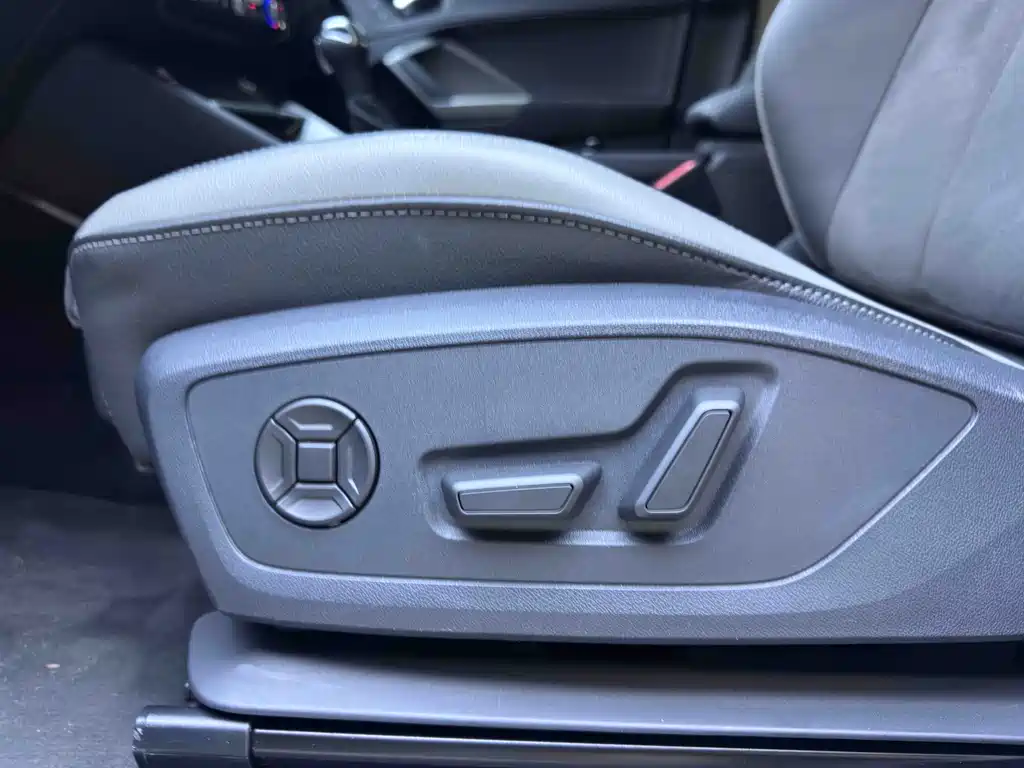 Audi Q3 2023 — фото 18