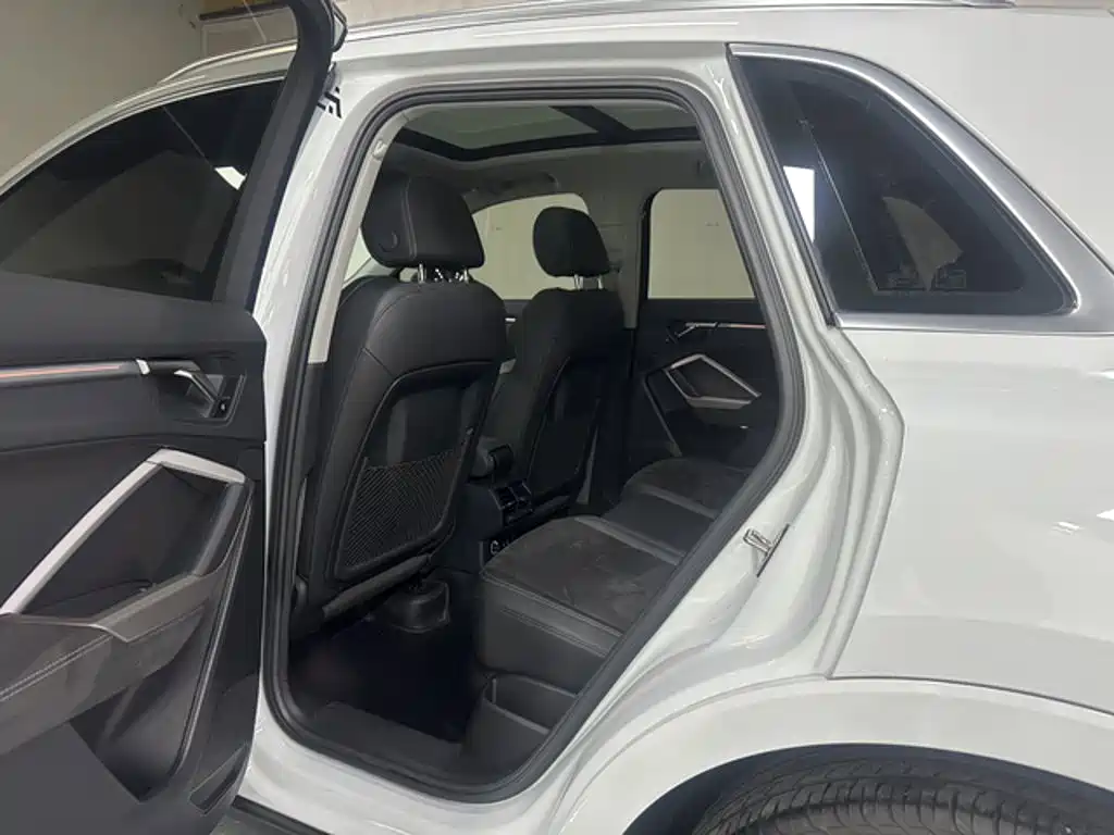 Audi Q3 2022 — фото 15