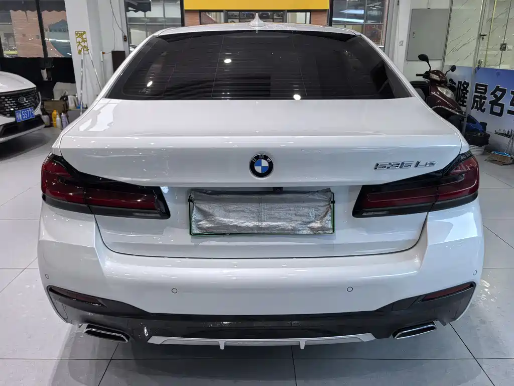 BMW 5 Series New Energy 2021 — фото 15