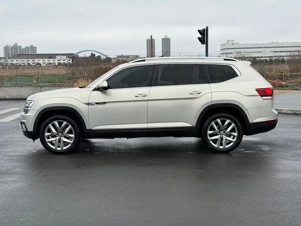 Volkswagen Teramont 2018 — фото 16