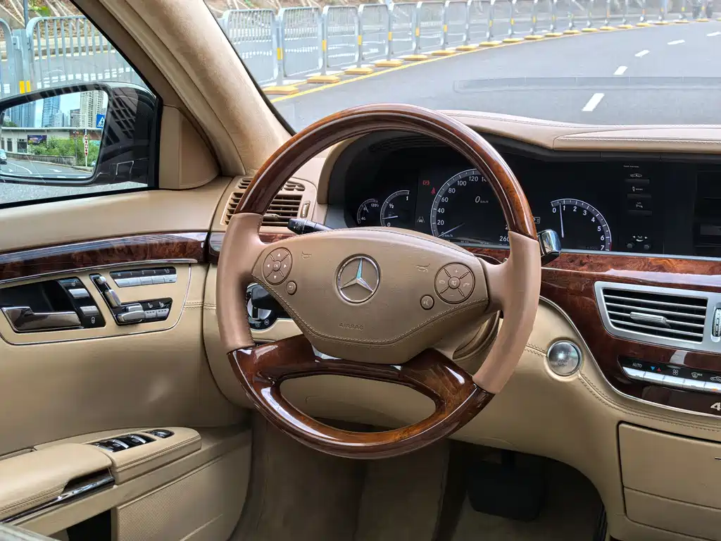 Mercedes-Benz S-Class 2011 — фото 23