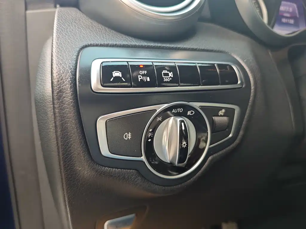 Mercedes-Benz GLC 2016 — фото 14
