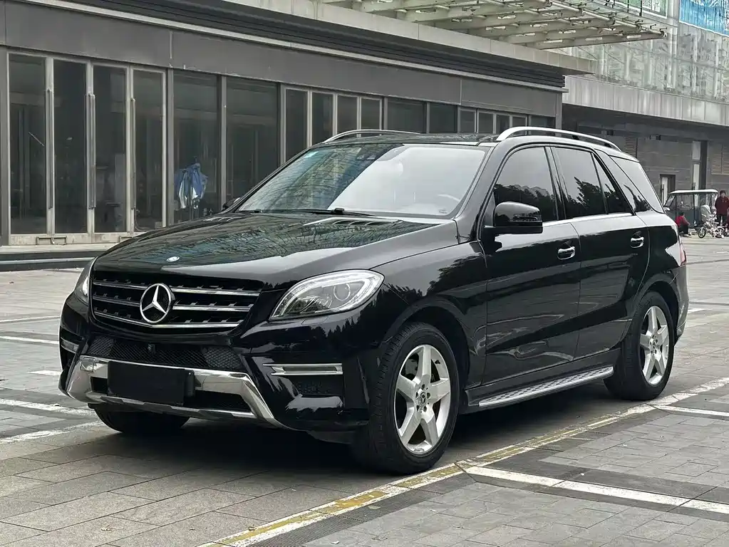 Mercedes-Benz M-Class 2013 — фото 1