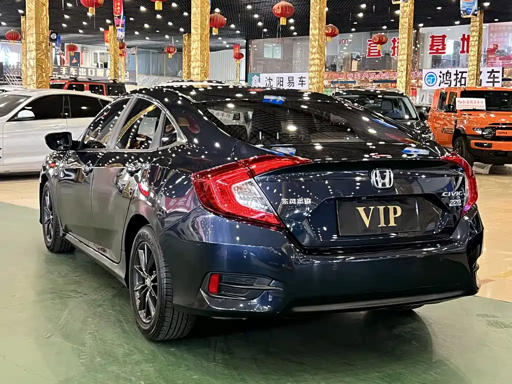Honda Civic 2019 — фото 9
