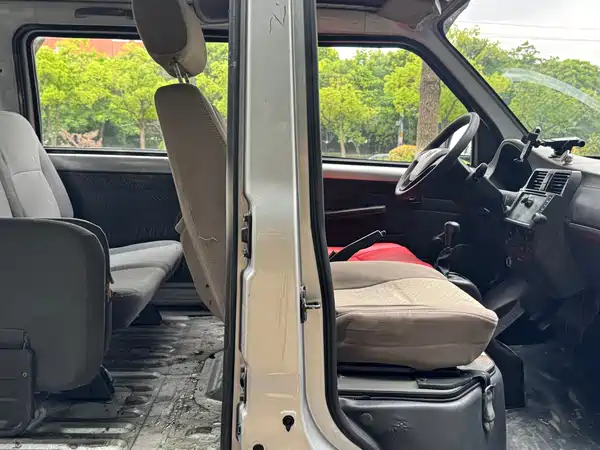 Wuling Rongguang 2012