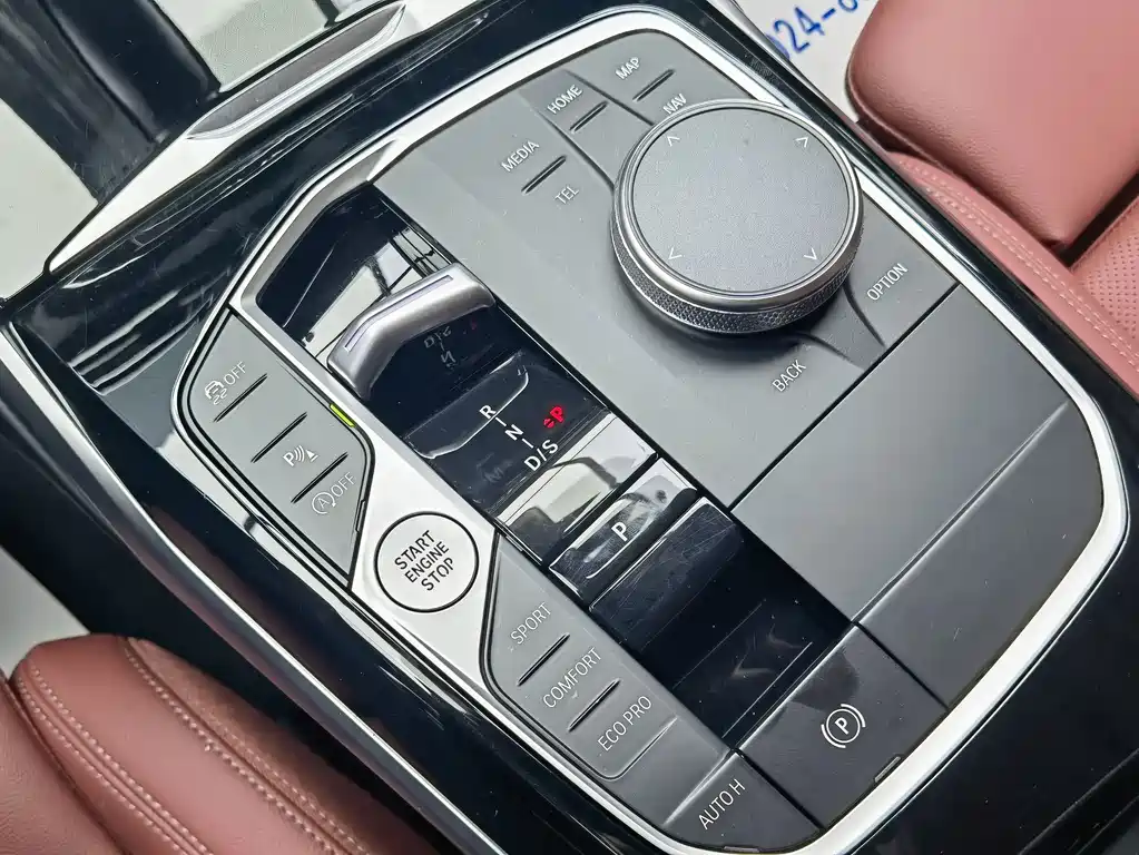 BMW 3 Series 2023 — фото 13