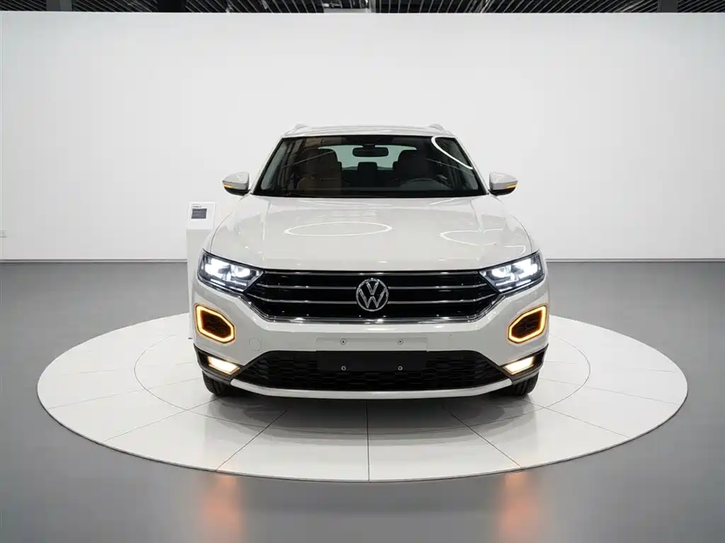 Volkswagen T-Roc 2023 — фото 3
