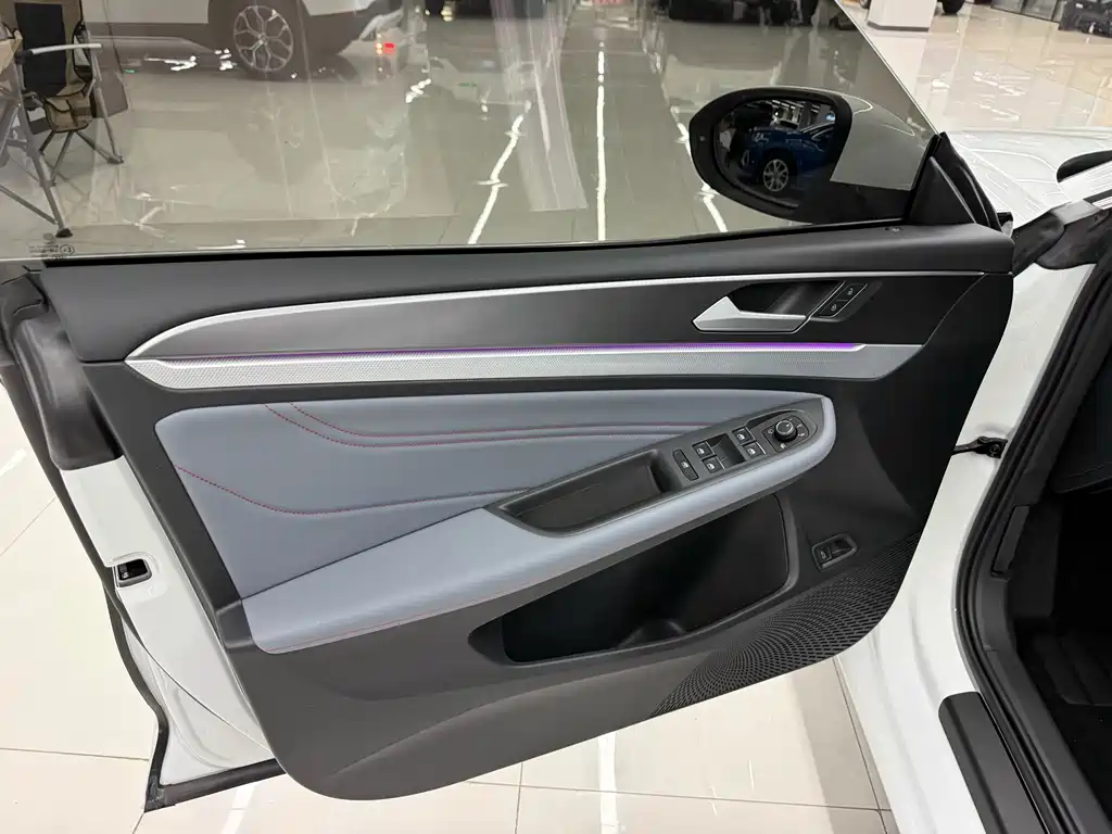 Volkswagen Lamando 2024 — фото 9