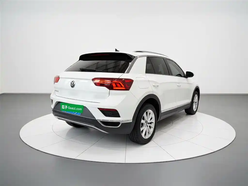 Volkswagen T-Roc 2023 — фото 5