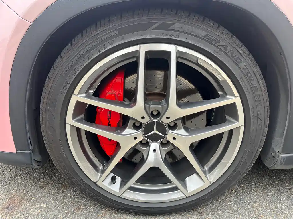 Mercedes-Benz GLA AMG 2018 — фото 24