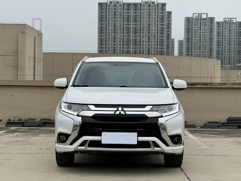 Mitsubishi Outlander 2022