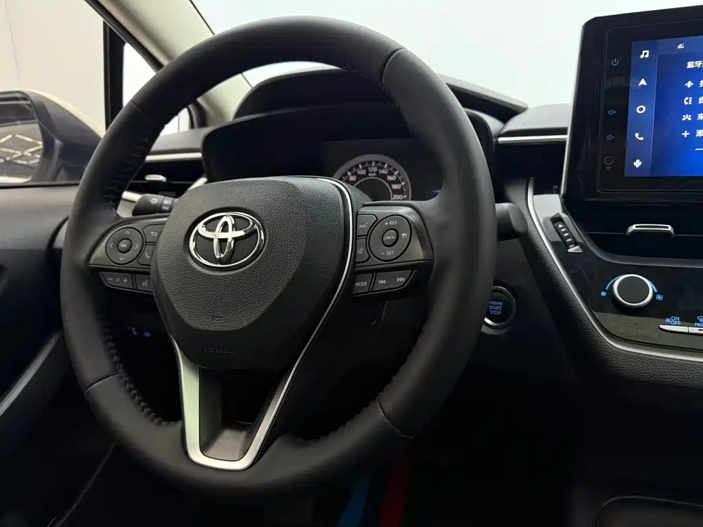 Toyota Corolla 2022 — фото 12