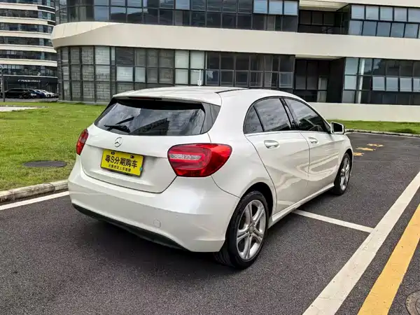 Mercedes-Benz A-Class 2015