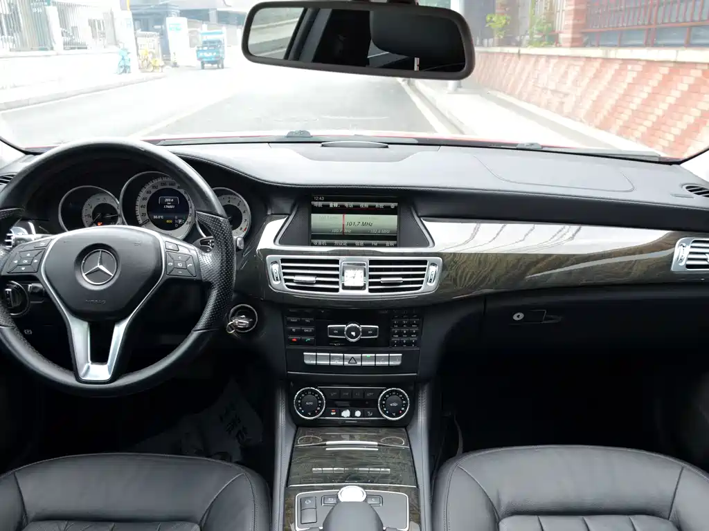 Mercedes-Benz CLS 2013 — фото 12
