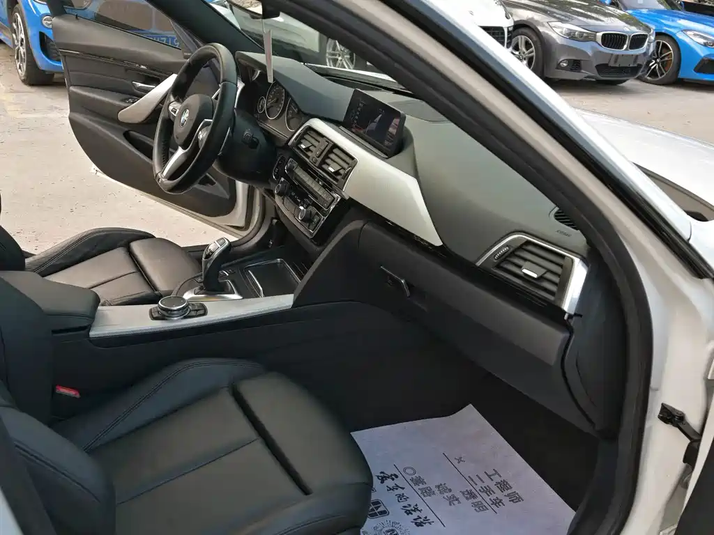BMW 3 Series 2016 — фото 13