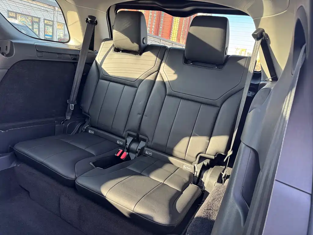 Land Rover Discovery 2019 — фото 14