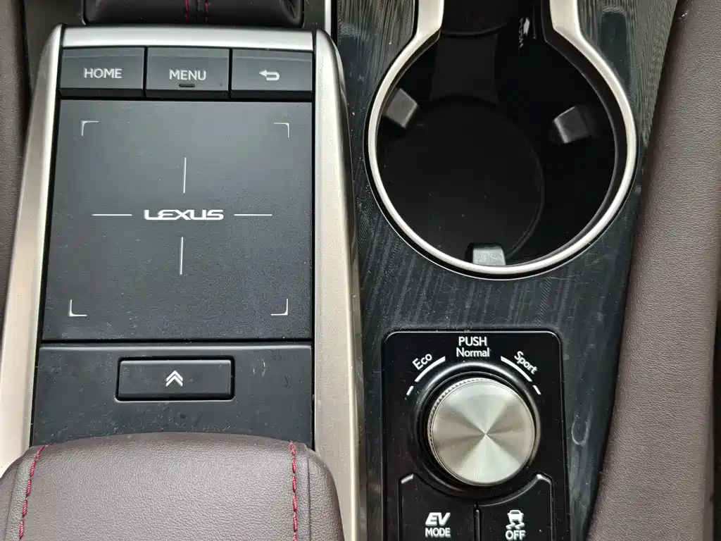 Lexus RX 2022 — фото 20