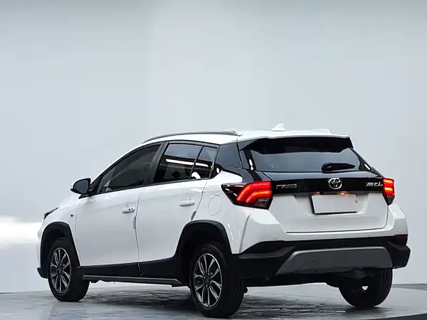 Toyota Yaris L 2022