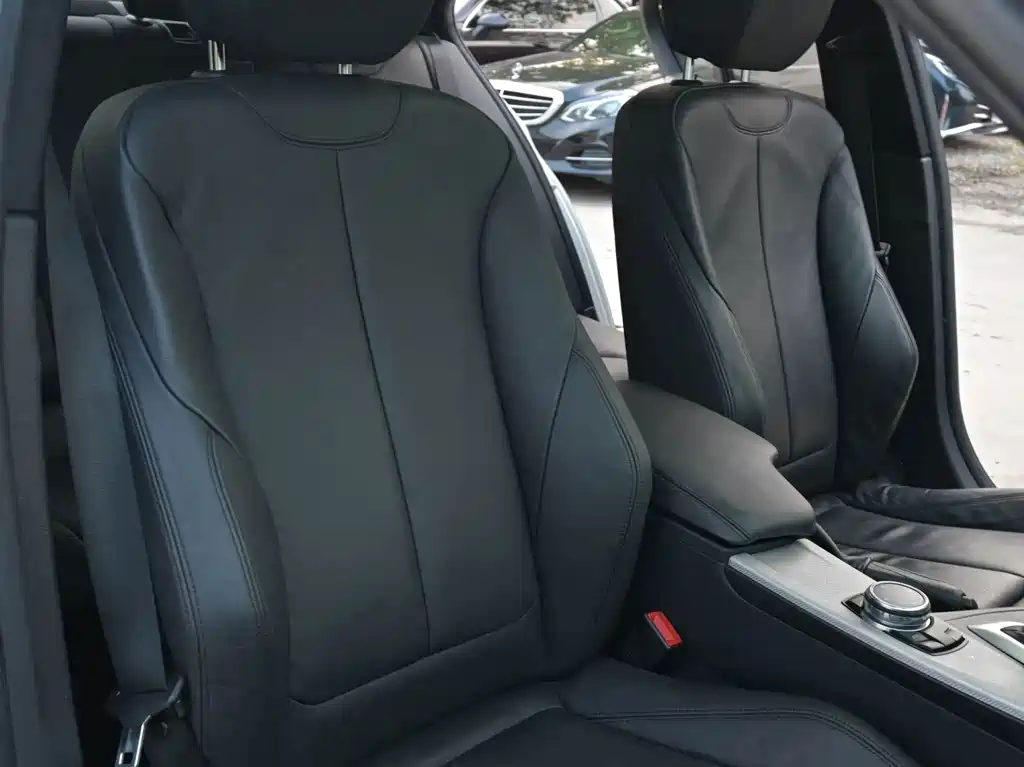 BMW 3 Series 2016 — фото 15