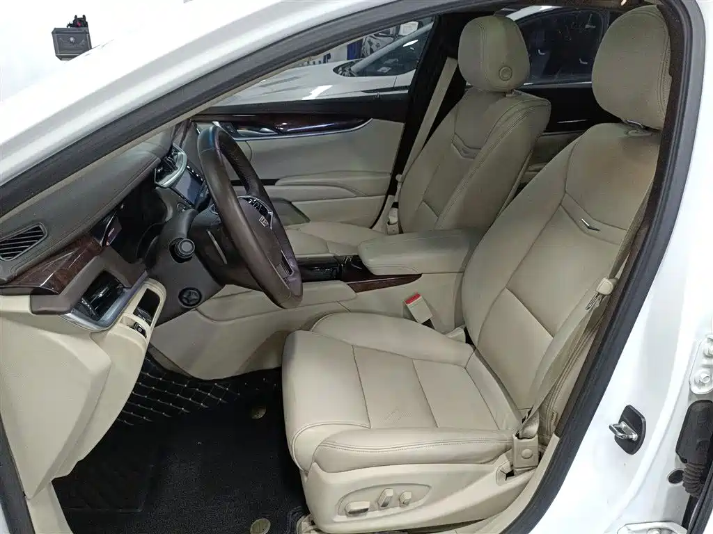 Cadillac XTS 2016 — фото 15