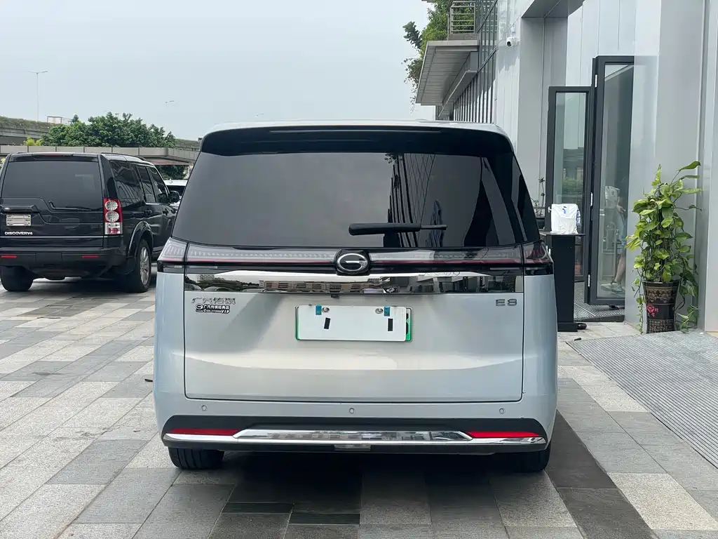 GAC Trumpchi E8 PHEV 2024 — фото 17