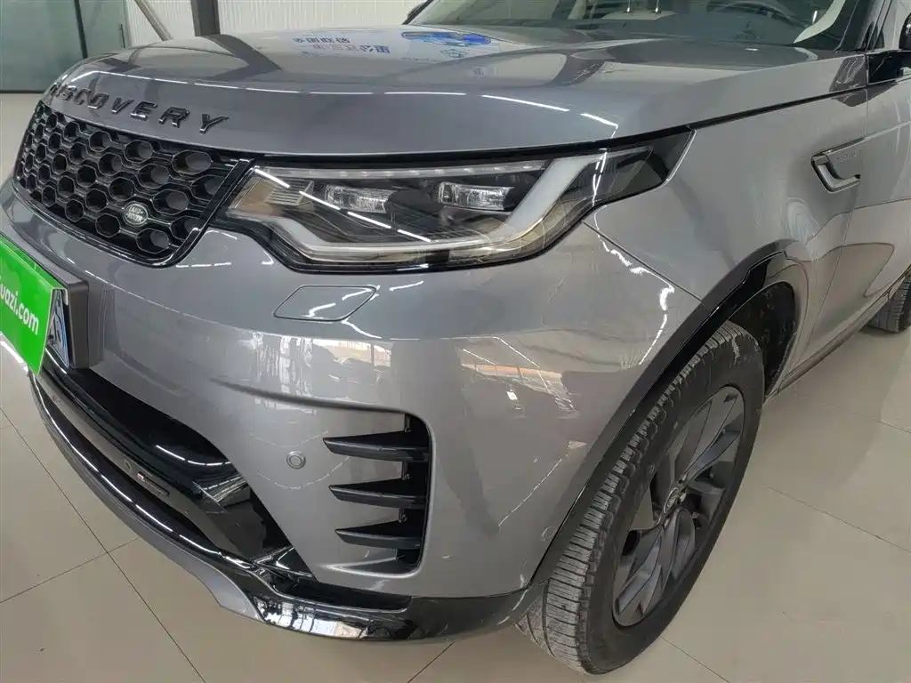 Land Rover Discovery 2023 — фото 18
