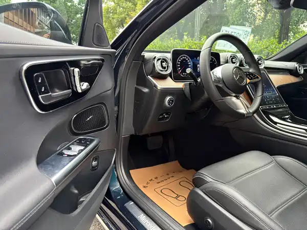 Mercedes-Benz C-Class 2022