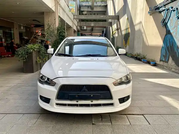 Mitsubishi Lancer EX 2014