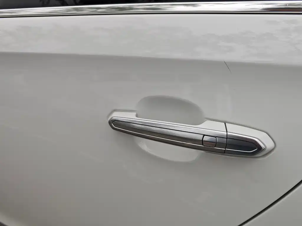 Cadillac XTS 2019 — фото 10