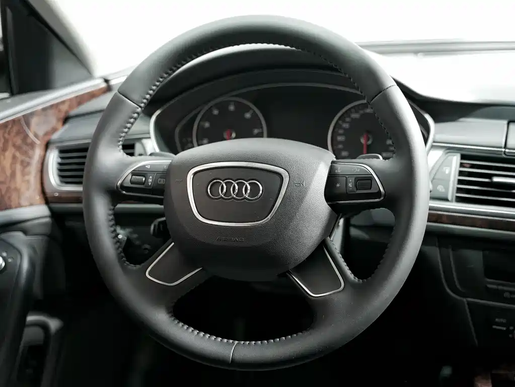 Audi A6L 2014 — фото 6