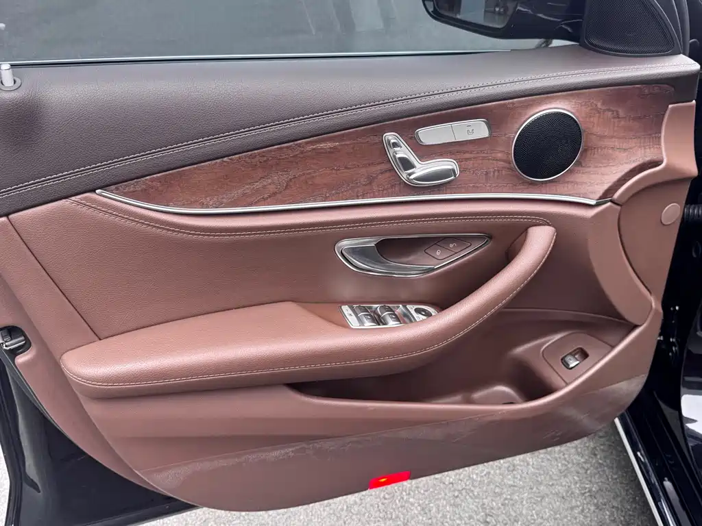 Mercedes-Benz E-Class 2022