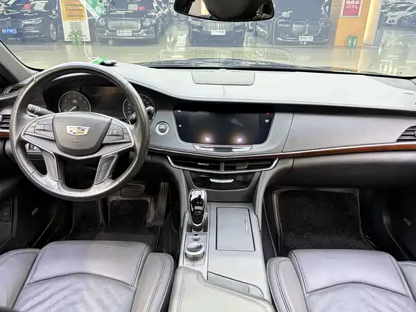 Cadillac CT6 2022