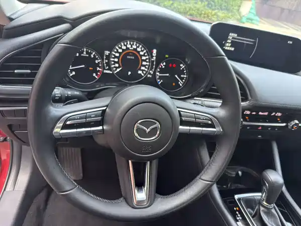 Mazda 3 Axela 2023