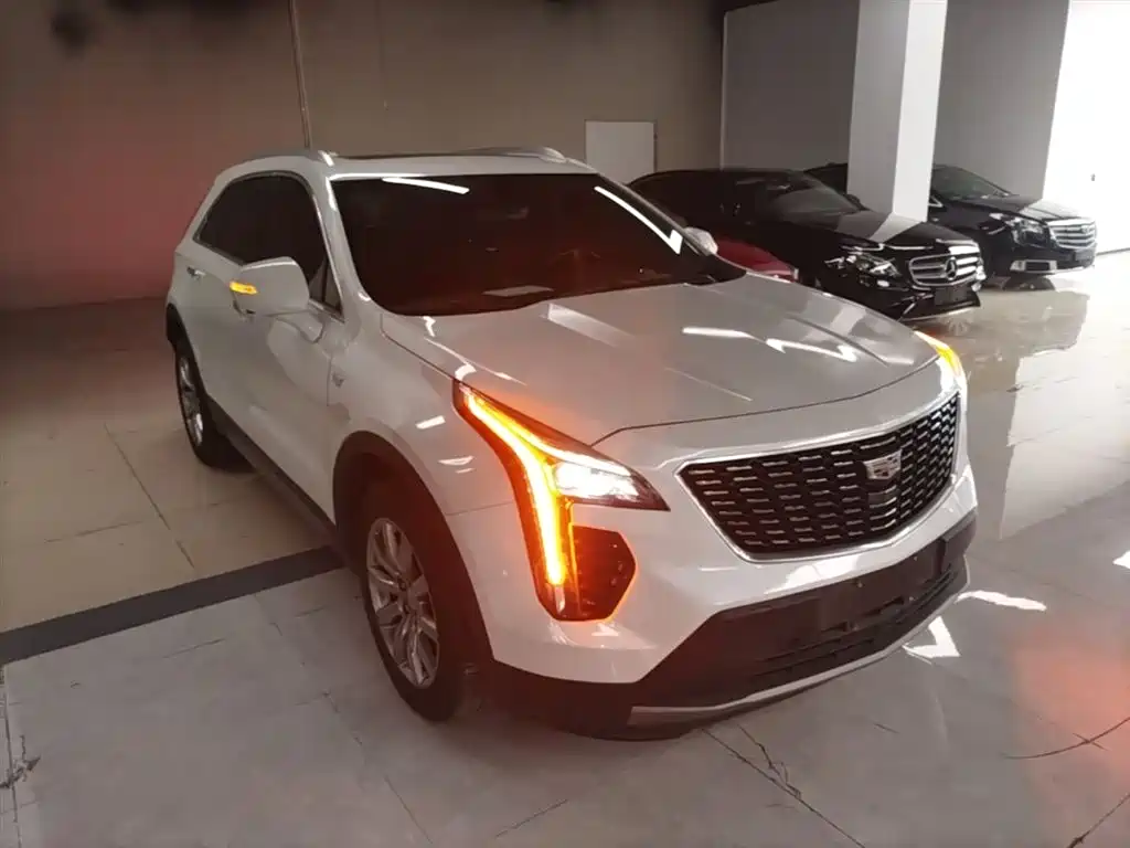 Cadillac XT4 2020 — фото 4