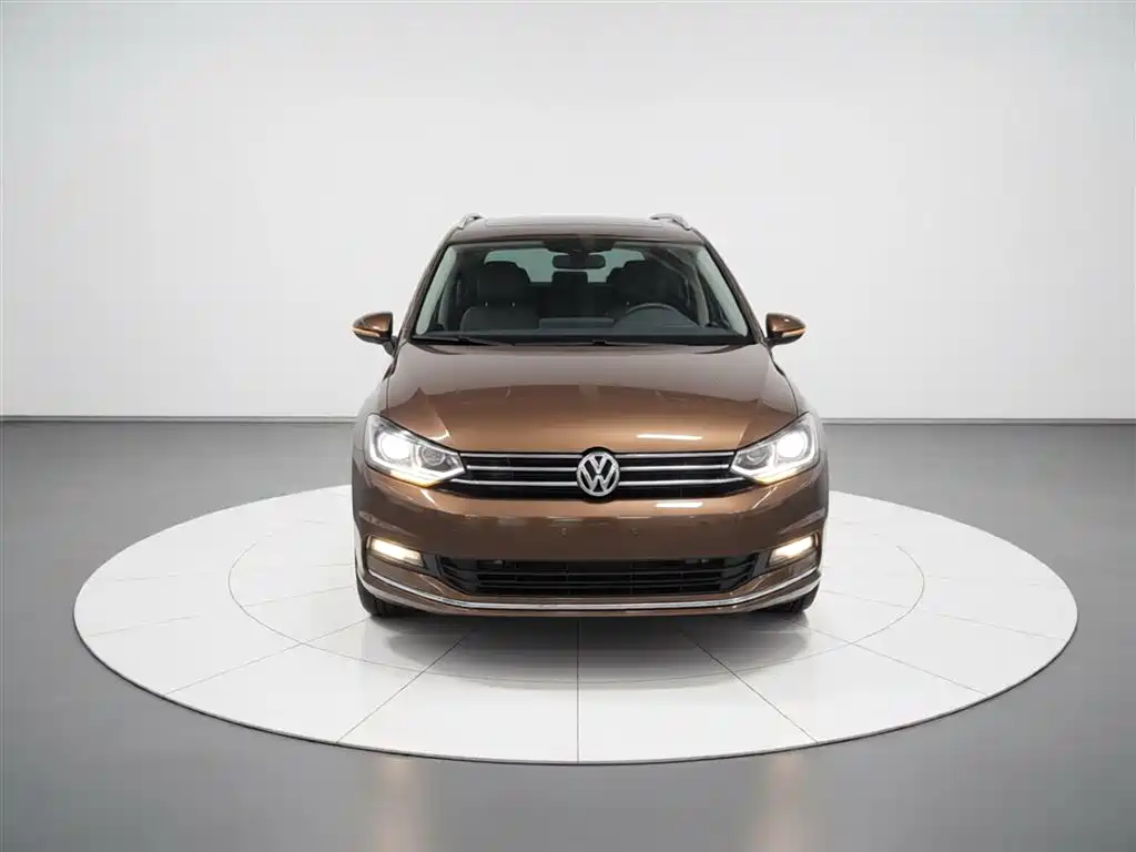 Volkswagen Touran 2017 — фото 3