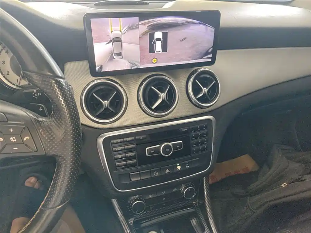 Mercedes-Benz GLA 2015 — фото 13