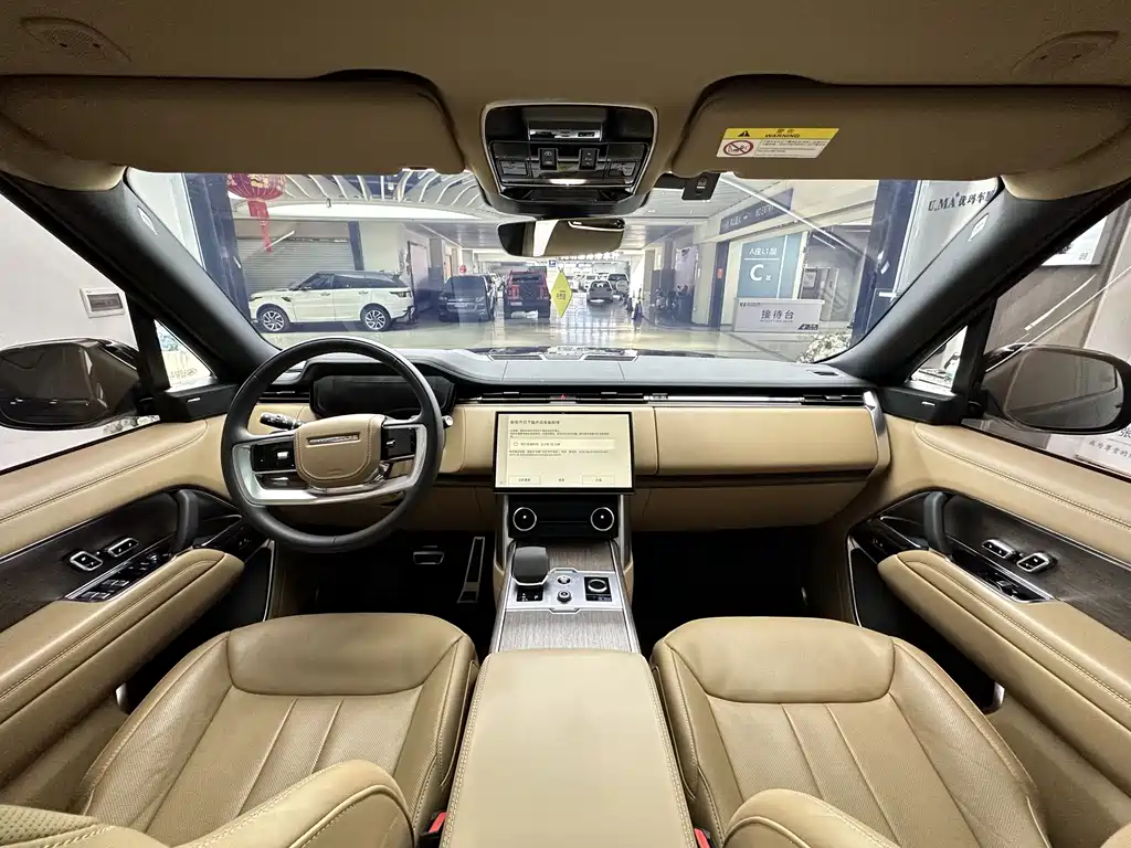 Land Rover Range Rover 2023 — фото 12