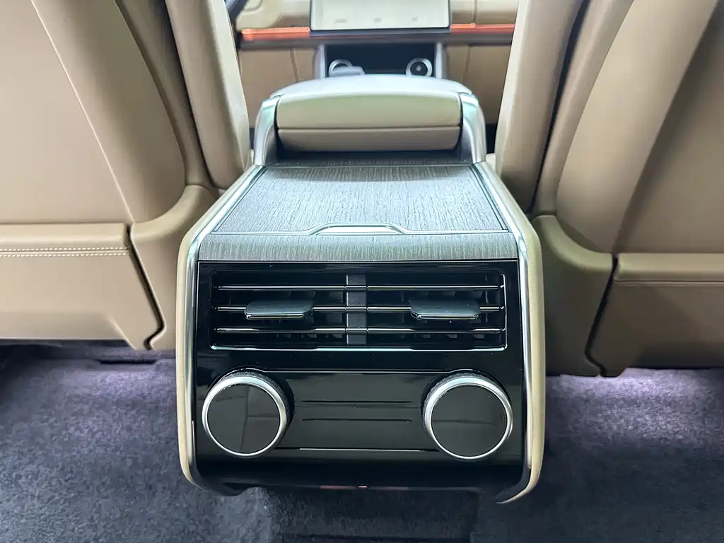 Land Rover Range Rover 2023 — фото 14