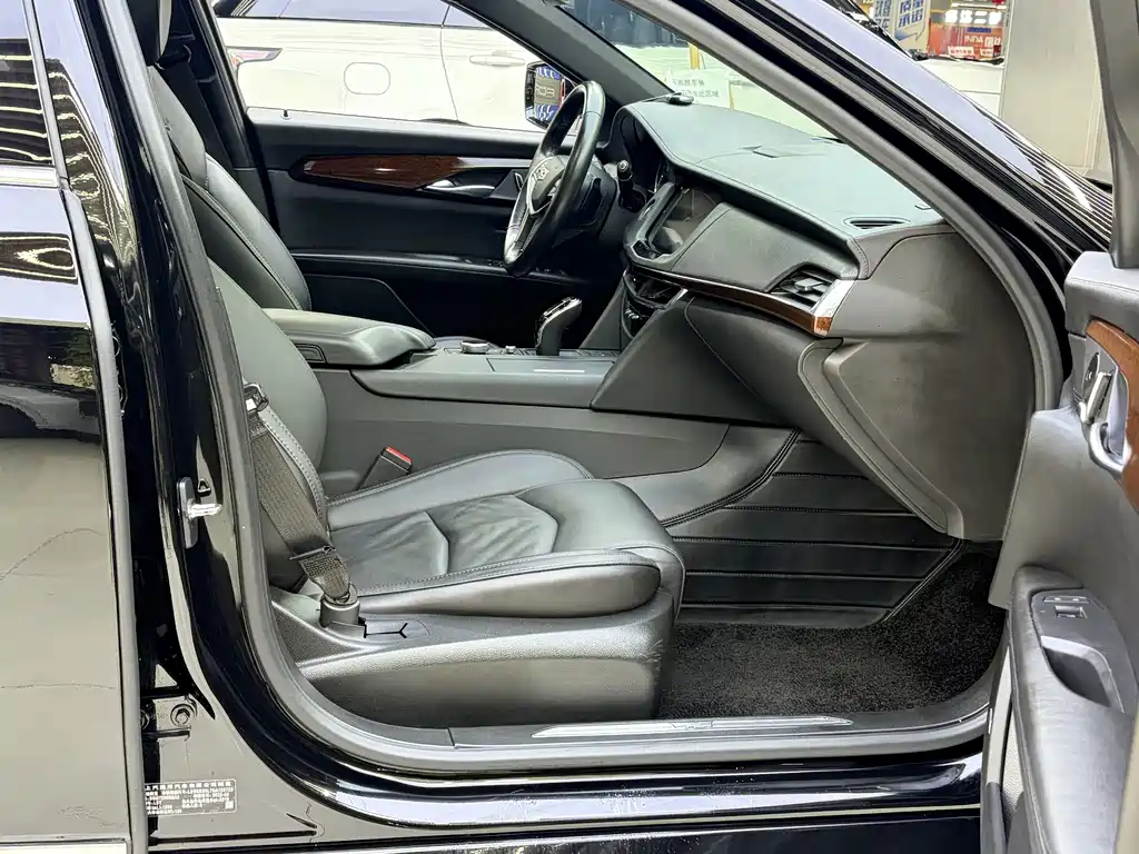 Cadillac CT6 2022 — фото 13