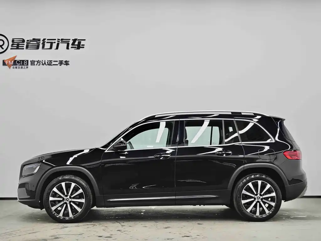 Mercedes-Benz GLB 2023 — фото 17