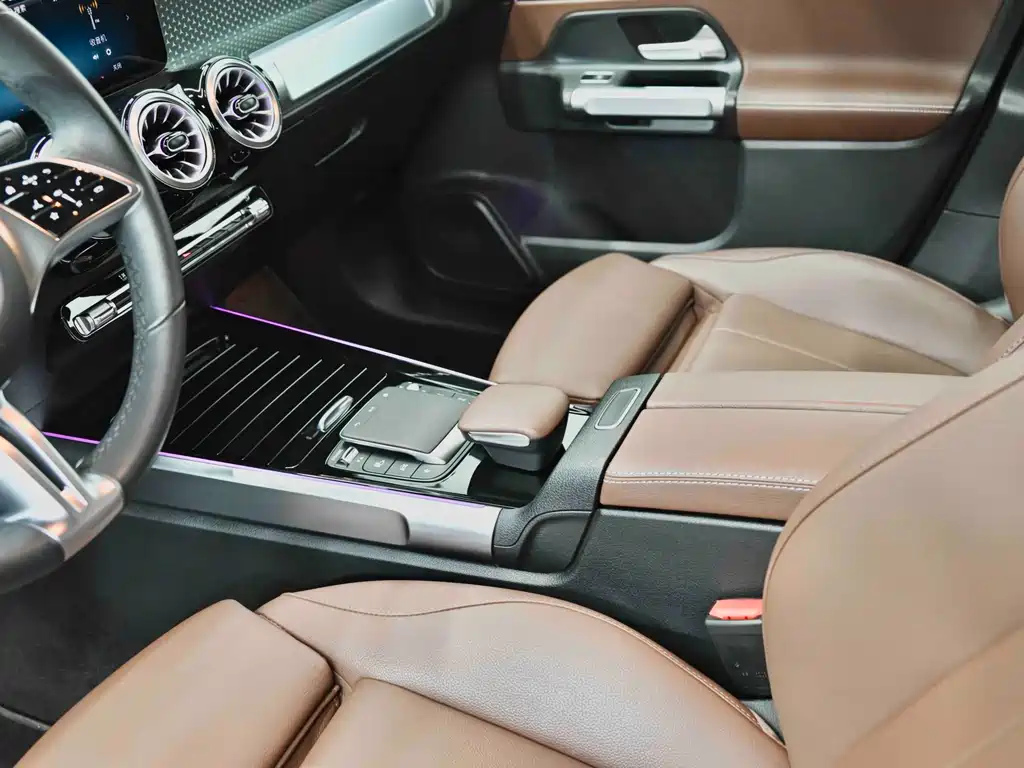Mercedes-Benz GLB 2023 — фото 25