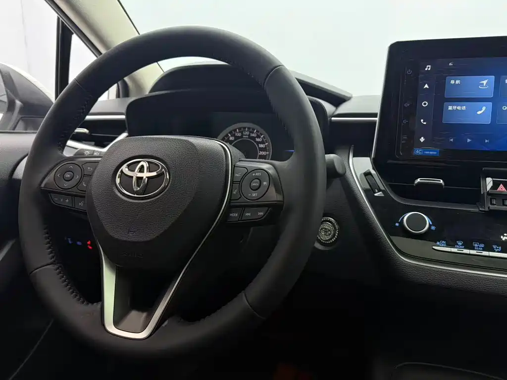Toyota Corolla 2022 — фото 13