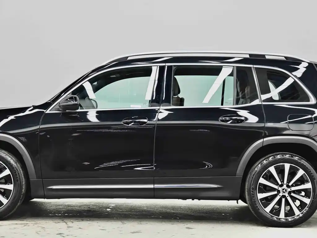 Mercedes-Benz GLB 2023 — фото 19