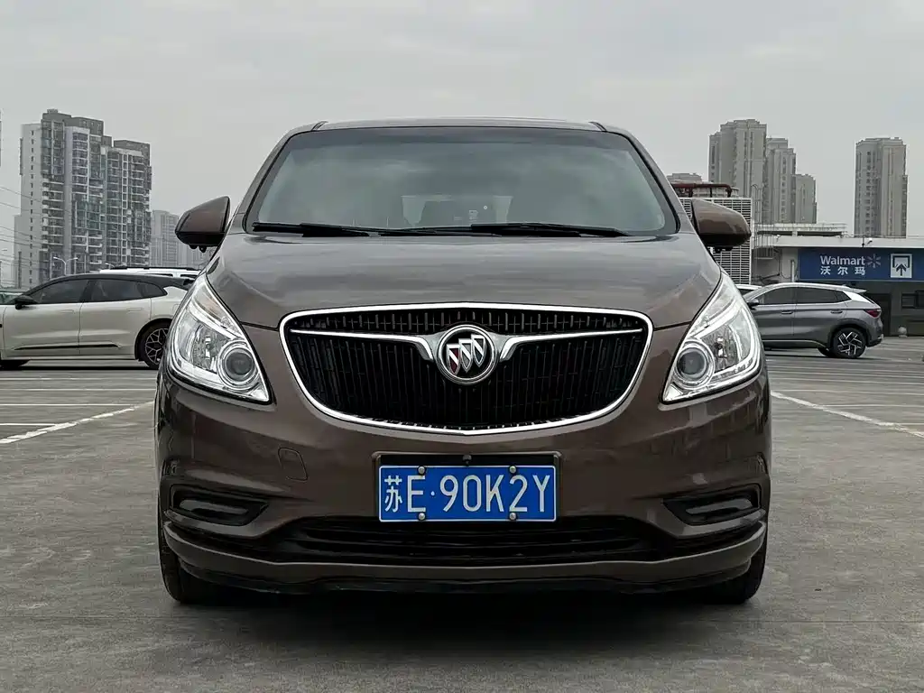 Buick GL8 2019 — фото 1