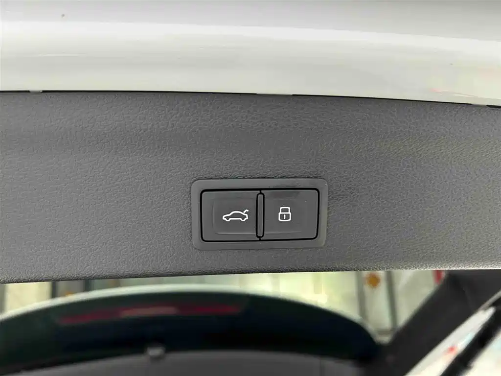 Audi Q3 2022 — фото 17