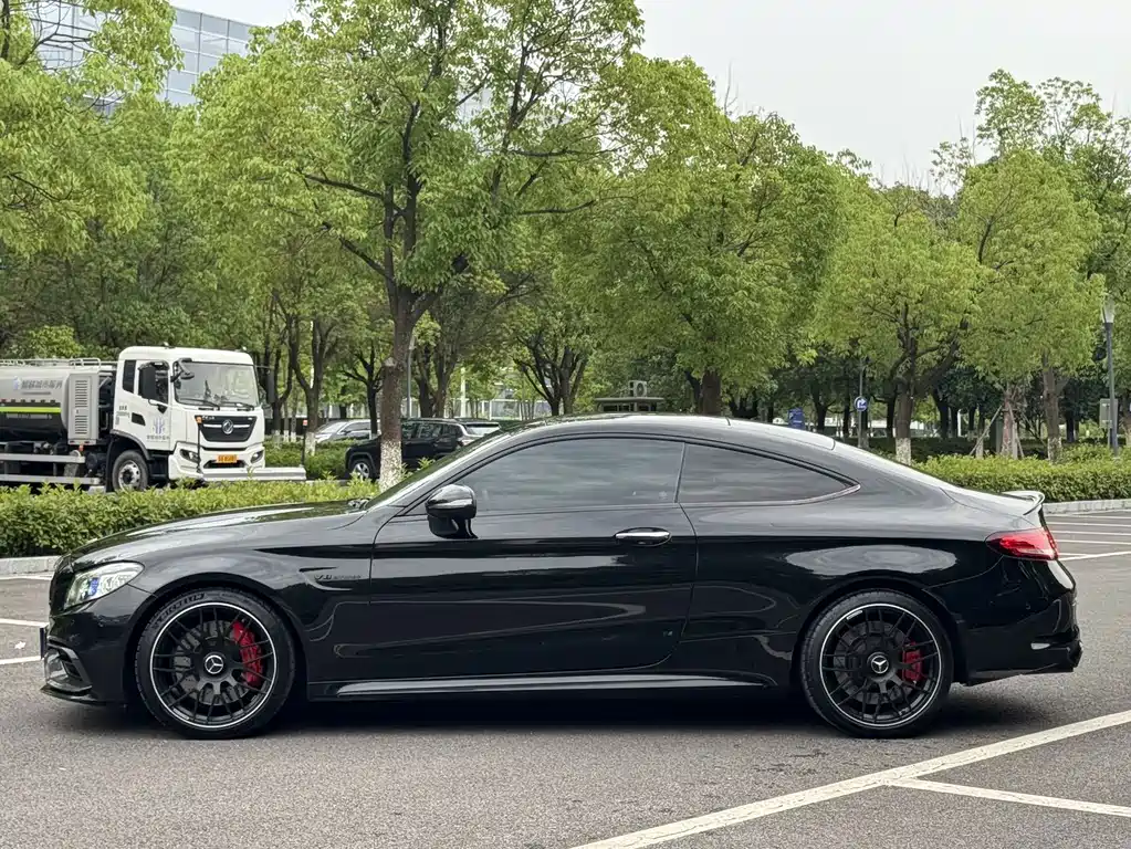Mercedes-Benz C-Class AMG 2020 — фото 4