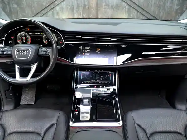 Audi Q8 2023