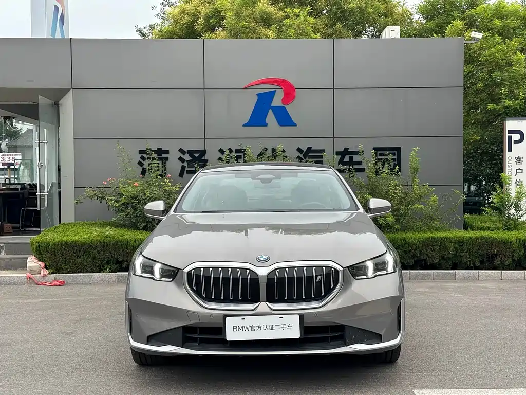 BMW i5 2025 — фото 2