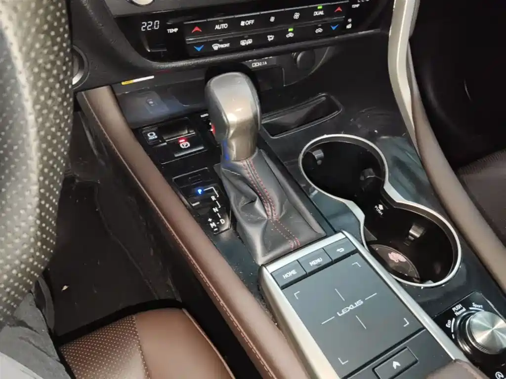 Lexus RX 2021 — фото 14