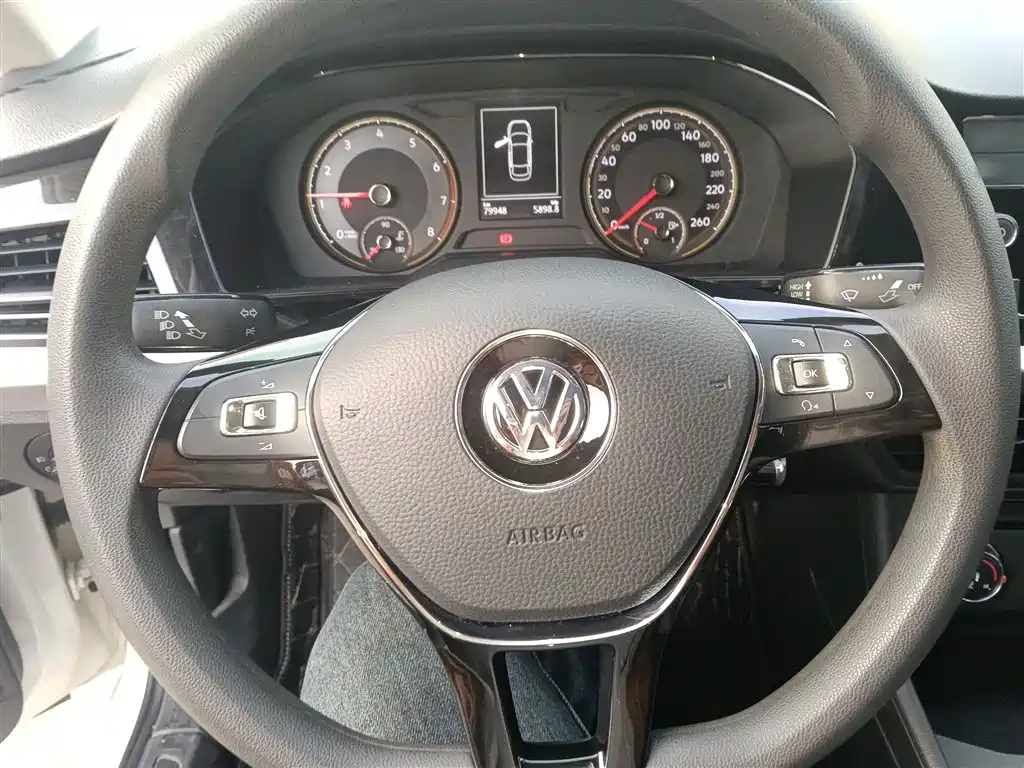 Volkswagen Lavida 2019 — фото 11